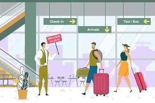 Uomo con cartello che accoglie i passeggeri in aeroporto. Turisti con bagagli in partenza per il terminal. Uomo con cartello che accoglie i passeggeri in aeroporto. Turisti con bagagli in partenza per il terminal.