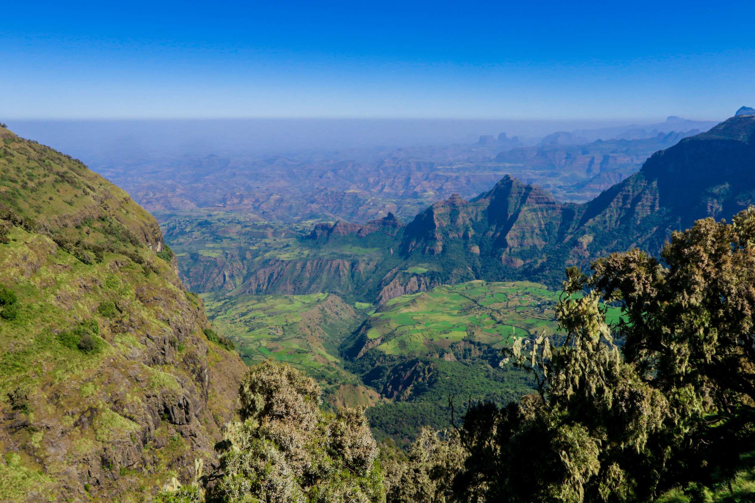 Berge Grünes Tal Unter Blauem Himmel In Der Nähe Von Gondar Im Norden Äthiopiens